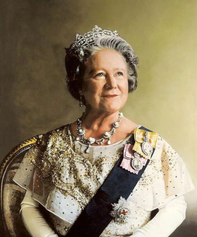 英女王母亲宠爱戴安娜,英女王哈里奶奶