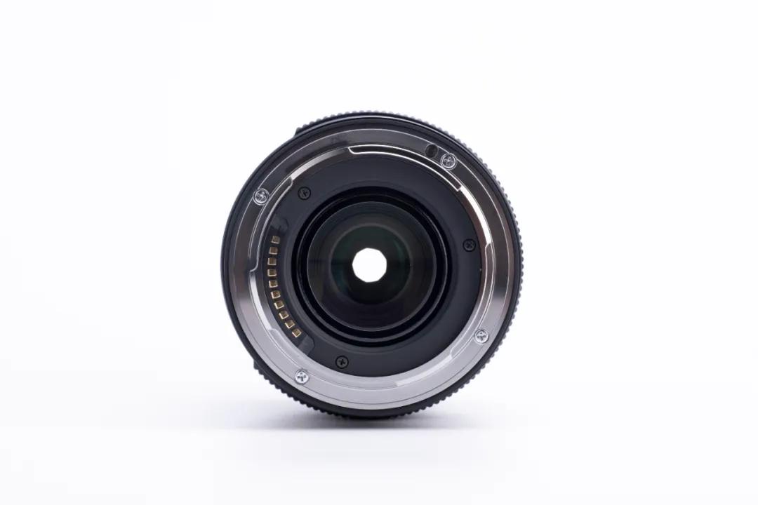 2470f2.8镜头拍出来效果,28mmf2.8镜头适合拍什么