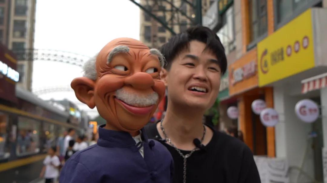 石家庄小伙用腹语拍段子年入千万,石家庄腹语小哥