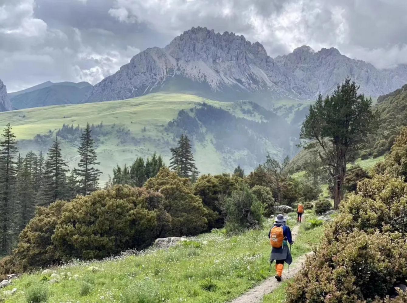 成都清明节近郊游单程一小时,清明节成都徒步旅行