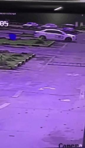 驾校猛打方向盘搞笑视频,驾校学车火爆场面