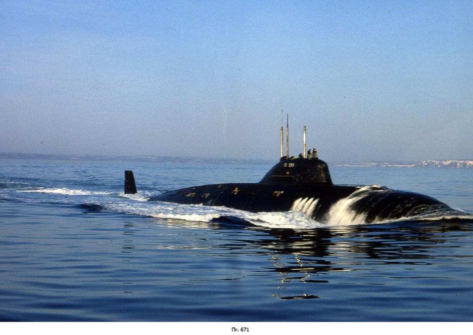 苍龙级潜艇指挥塔高度,潜艇指挥塔内部