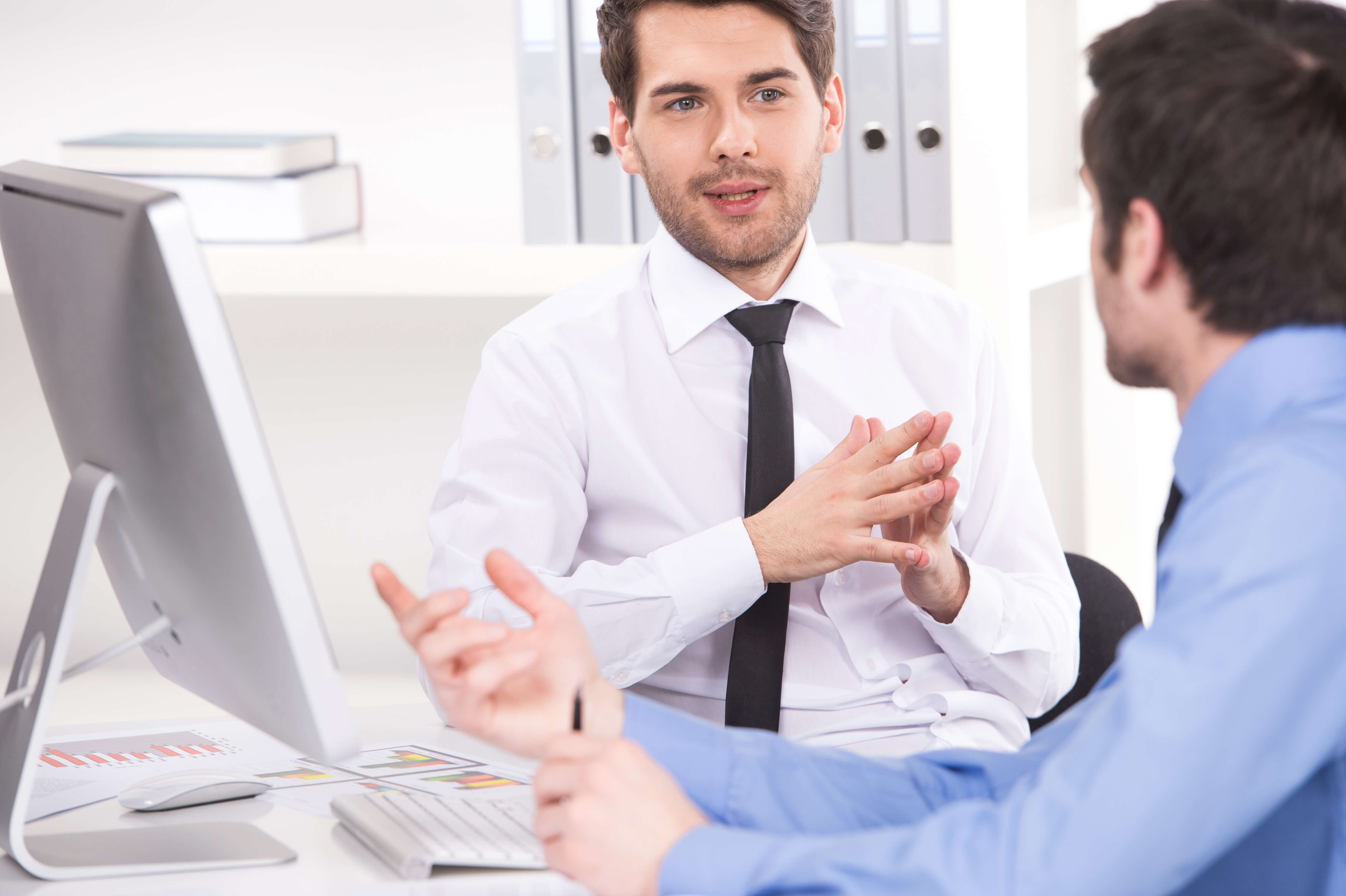 老员工不胜任岗位怎么处置,怎样对待愿意逃责的老员工