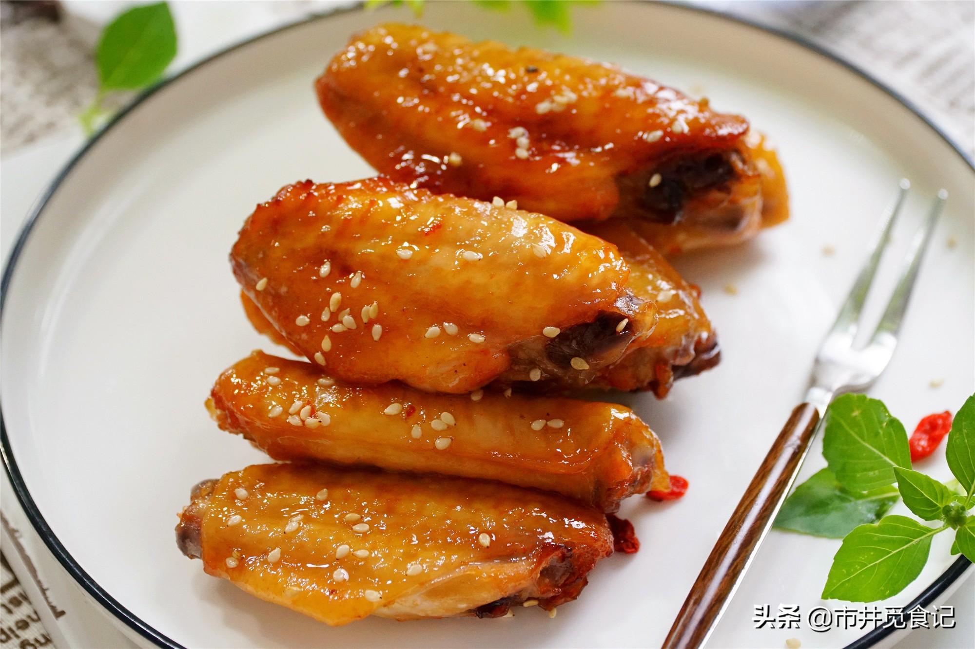 鸡翅直接油炸好吃,鸡翅直接烤还是煮熟