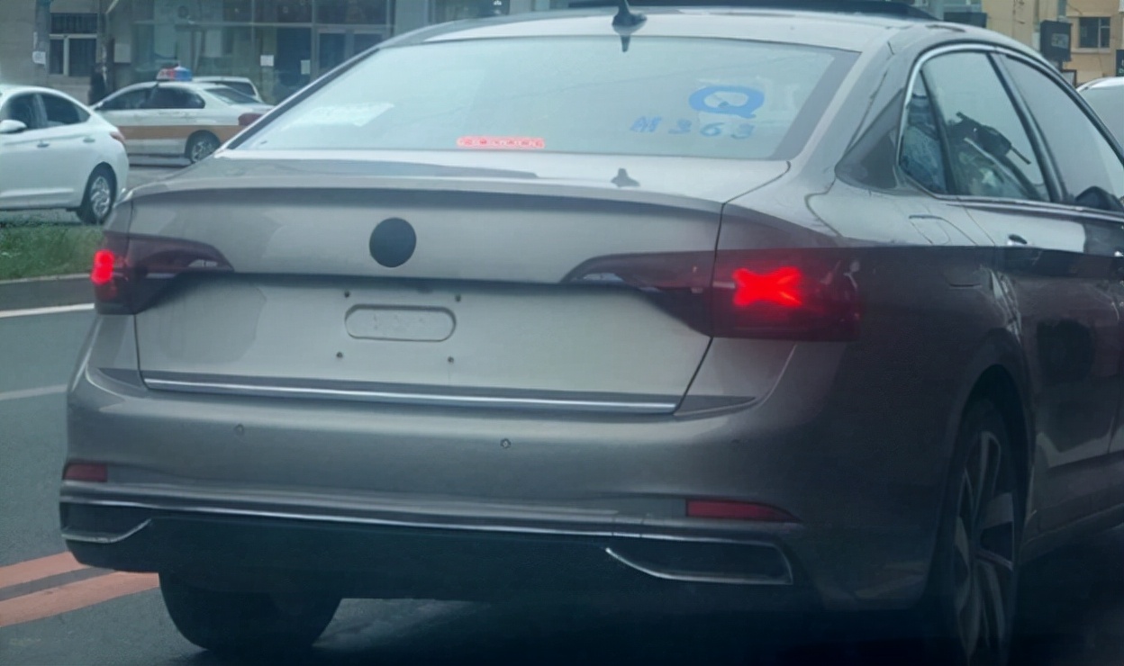 中期改款后的大众速腾到底怎么样？老司机：四个字“王者归来”