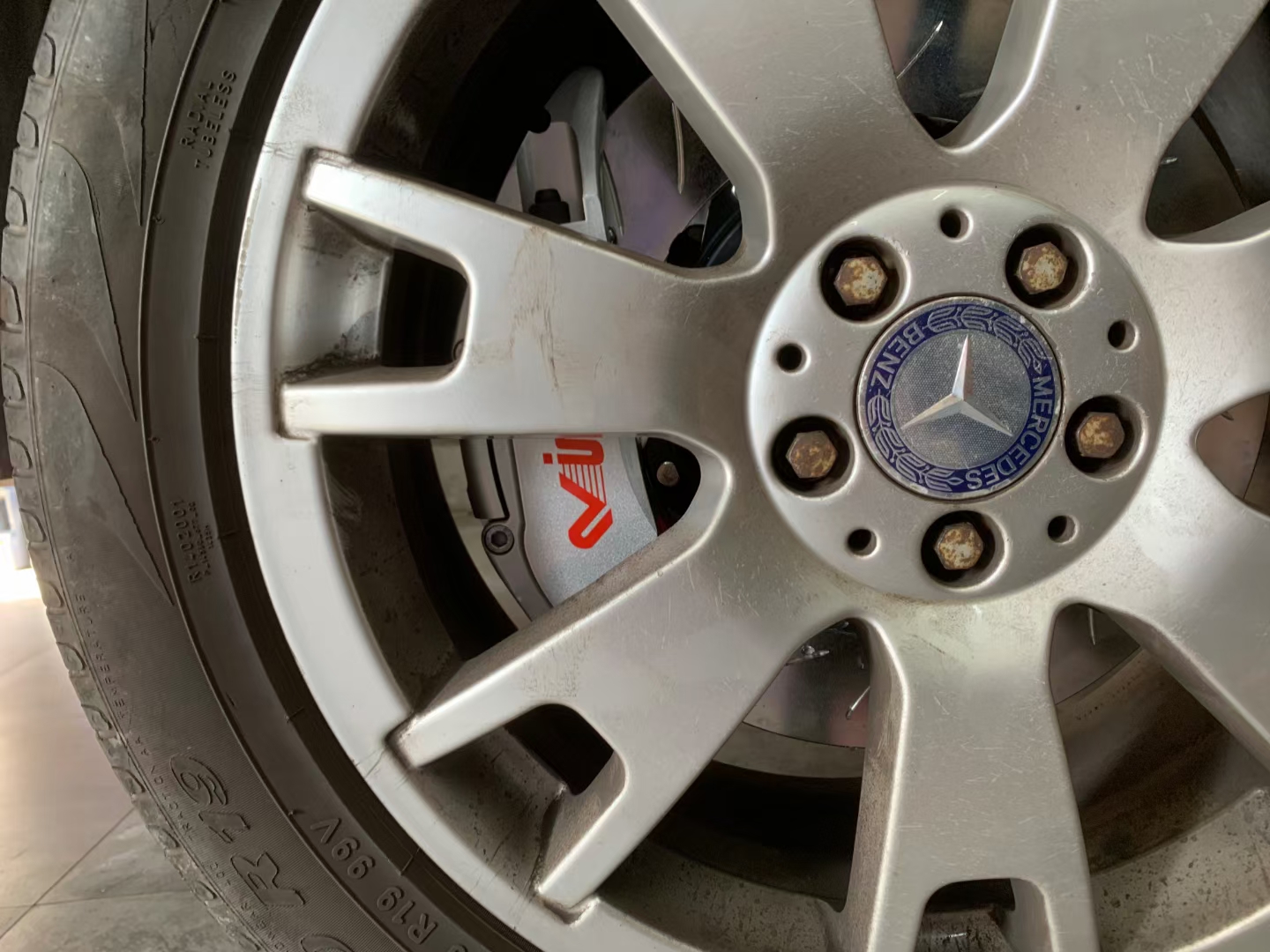 奔驰GLK刹车改装，能避开原厂轮毂的刹车？