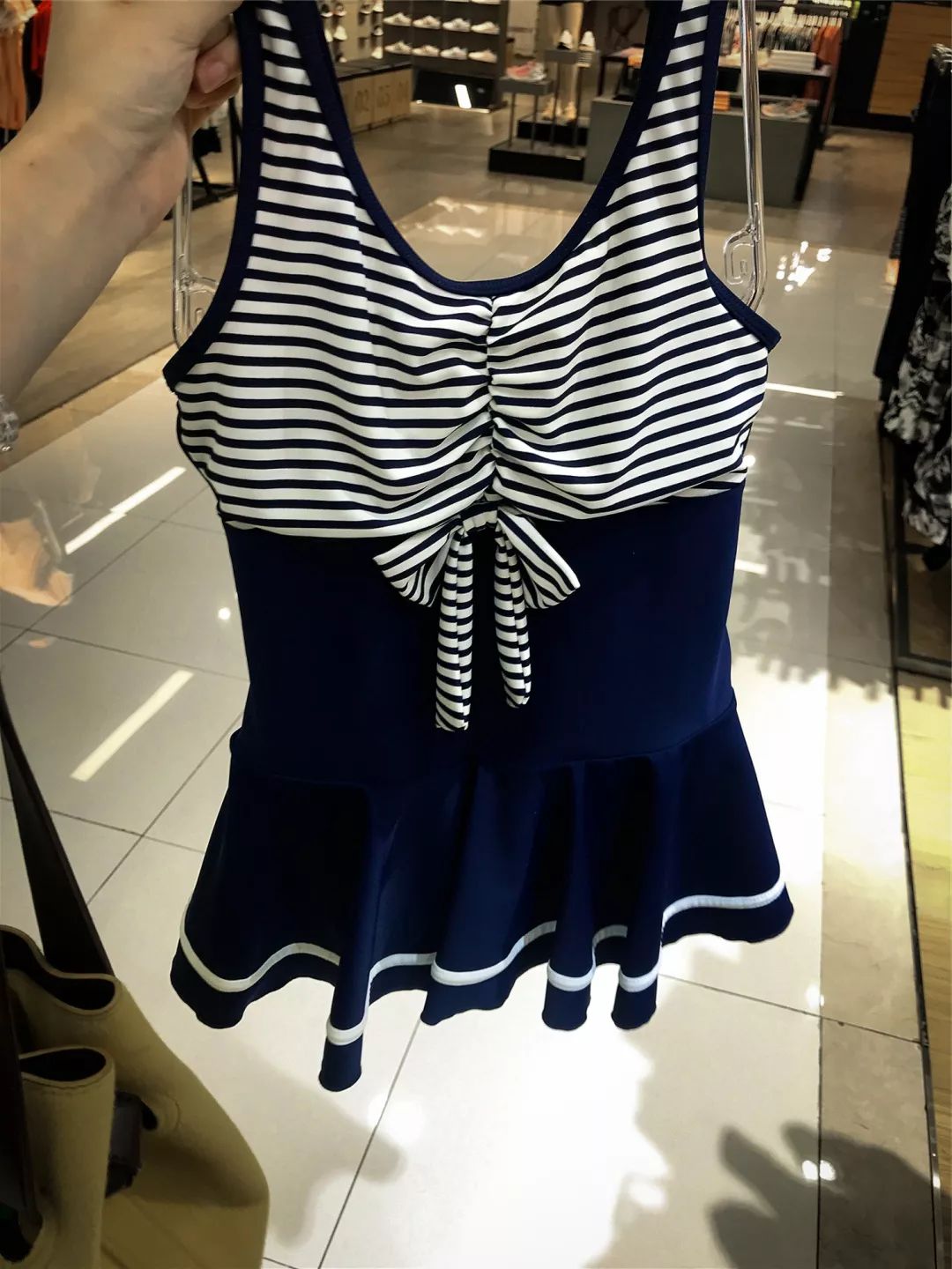 新手泳衣如何选购好的品牌,如何选择合适的儿童泳衣