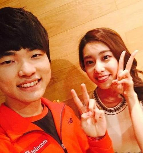 英雄联盟冰岛是什么梗的简单介绍,英雄联盟疯狂星期四是什么梗