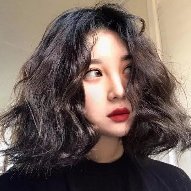 总觉得自己脸型太差?但也许你只是剪错刘海而已,看完这篇就懂了