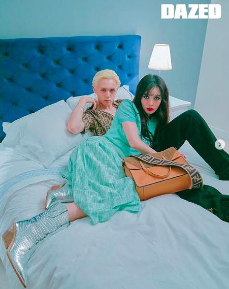 泫雅从明星到草根网红之路,为何同是甜蜜晒恩爱张杰与谢娜就不行