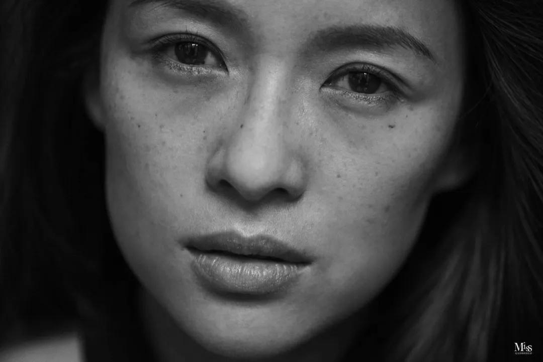 瞬间让脸变白的神器,让斑快速消失