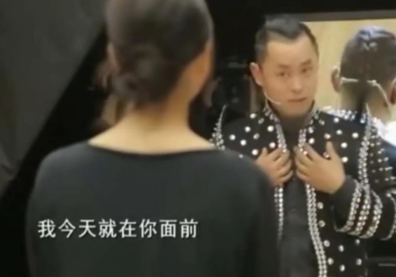 小伙成了有名的魔术师,离婚后要与初恋结婚,女孩说回不去了