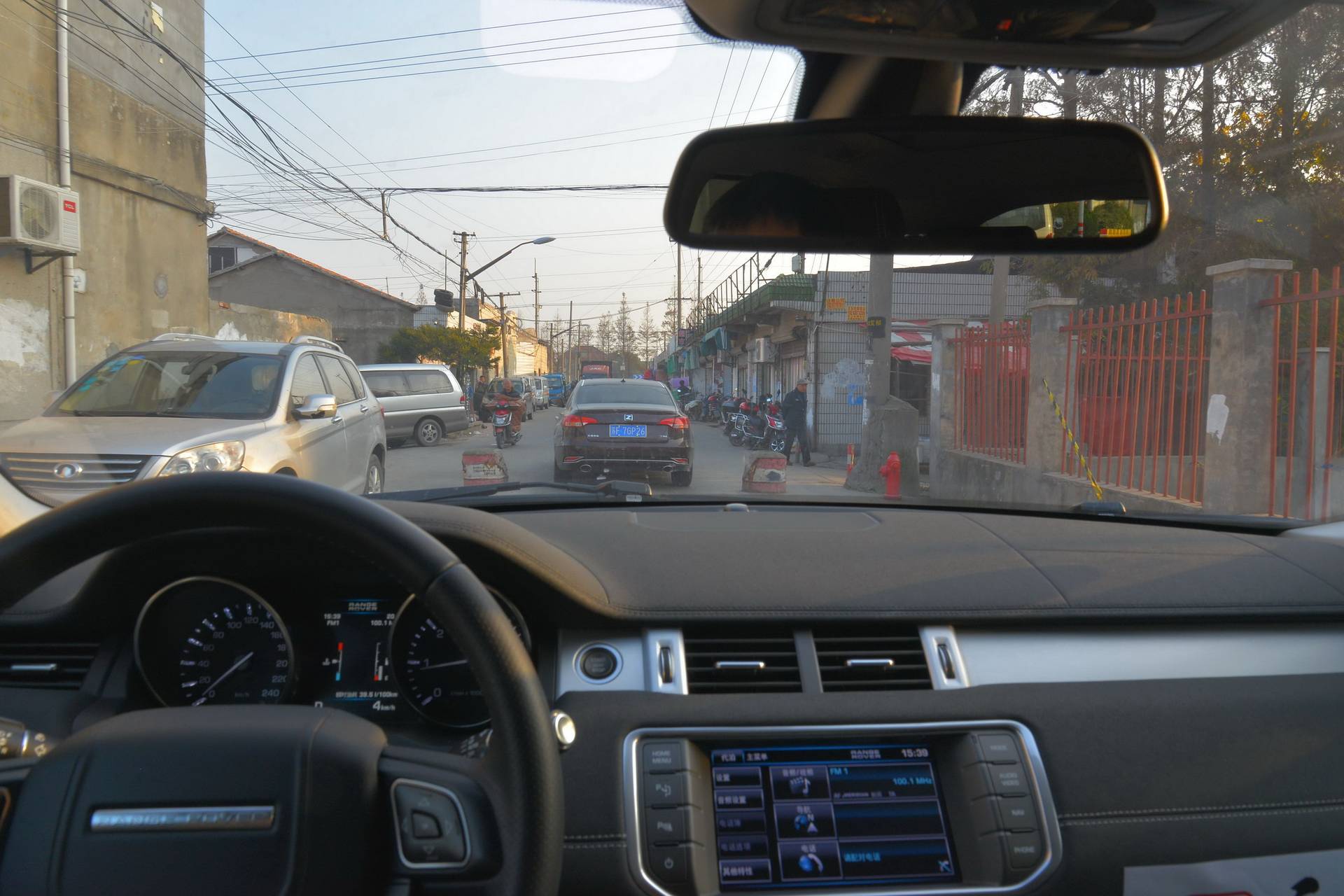 11万出头宝马5系，有电视带冰箱，顺丰小哥难自拔「路试笔记」