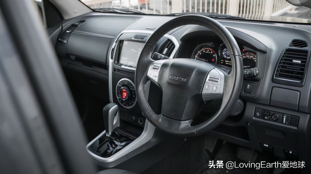 新五十铃mu-x,五十铃mu-x新款和老款