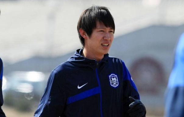 于根伟接班人宣布退役，已离开赛场两年，球迷：不自律的代表人物