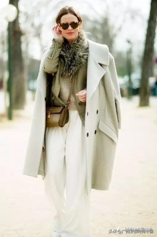 是时候让围巾来“盘活”你的整个衣柜了