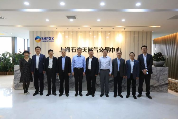 交易量翻倍,上海石油天然气交易中心价格指数