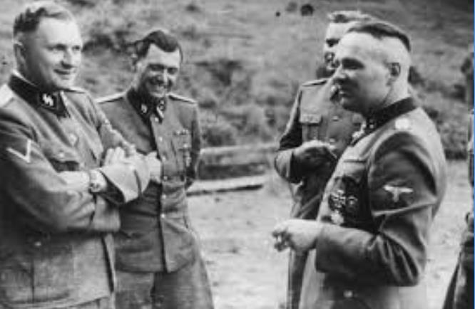 直面困苦，永不言弃！在首届奥斯威辛黑拳赛中夺冠的波兰拳王