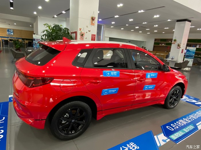 年轻人的第一台纯电车，陪同表弟试驾E2有感