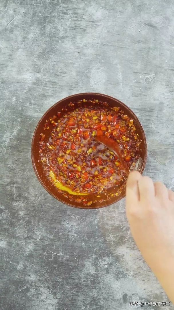 学会这道万能凉拌调味汁拌啥,万能凉拌汁的调制方法视频商用版