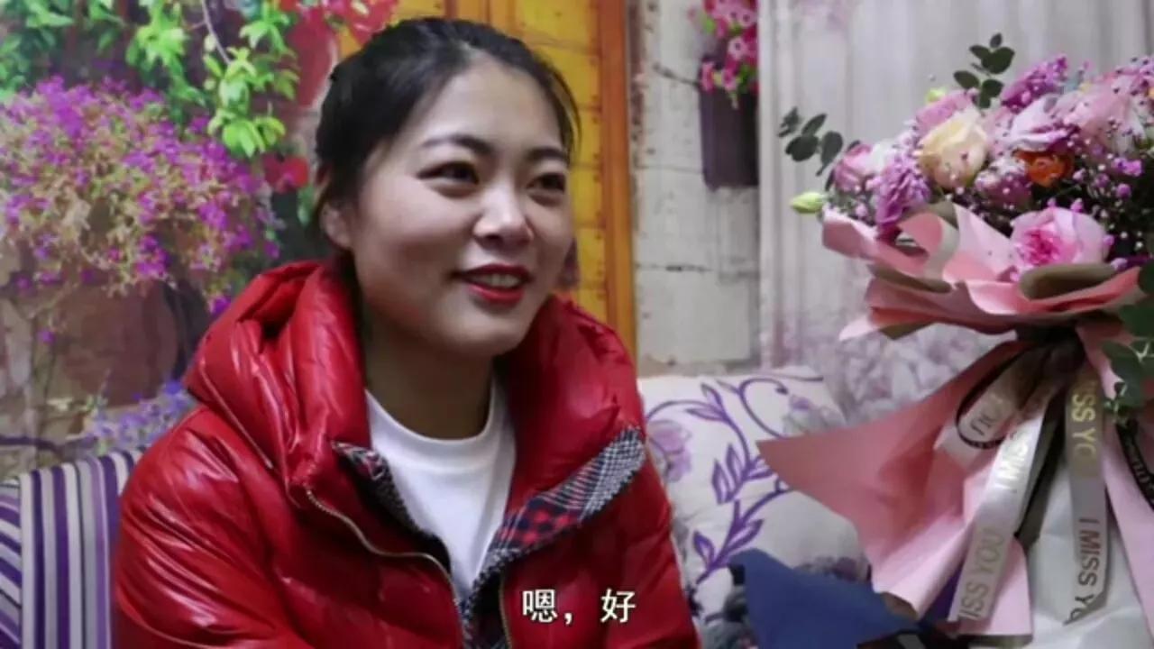 90后姑娘毕业后回乡创业办工厂，带动村民一起发家致富