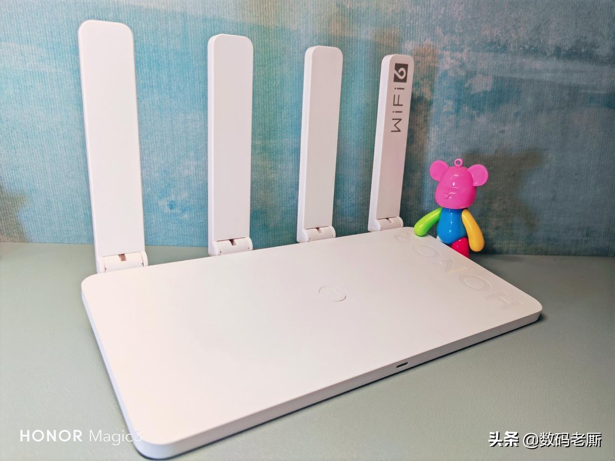 百兆带宽WiFi6路由无用?换上荣耀路由3SE后,后悔换的太晚了