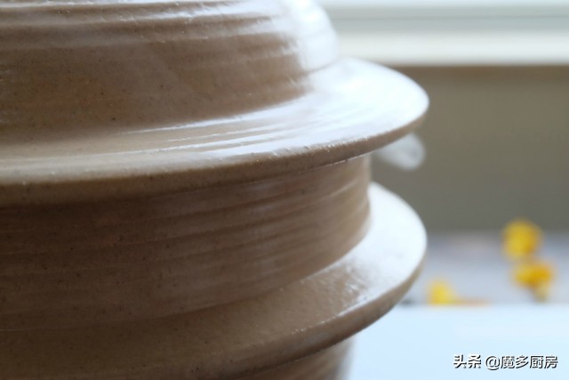 煲仔饭为什么比平常饭店好吃,在家最简单煲仔饭制作方法