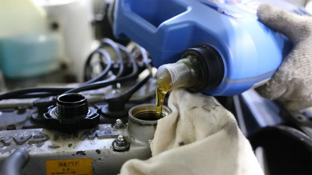 肉眼如何辨别机油真假,分辨真机油