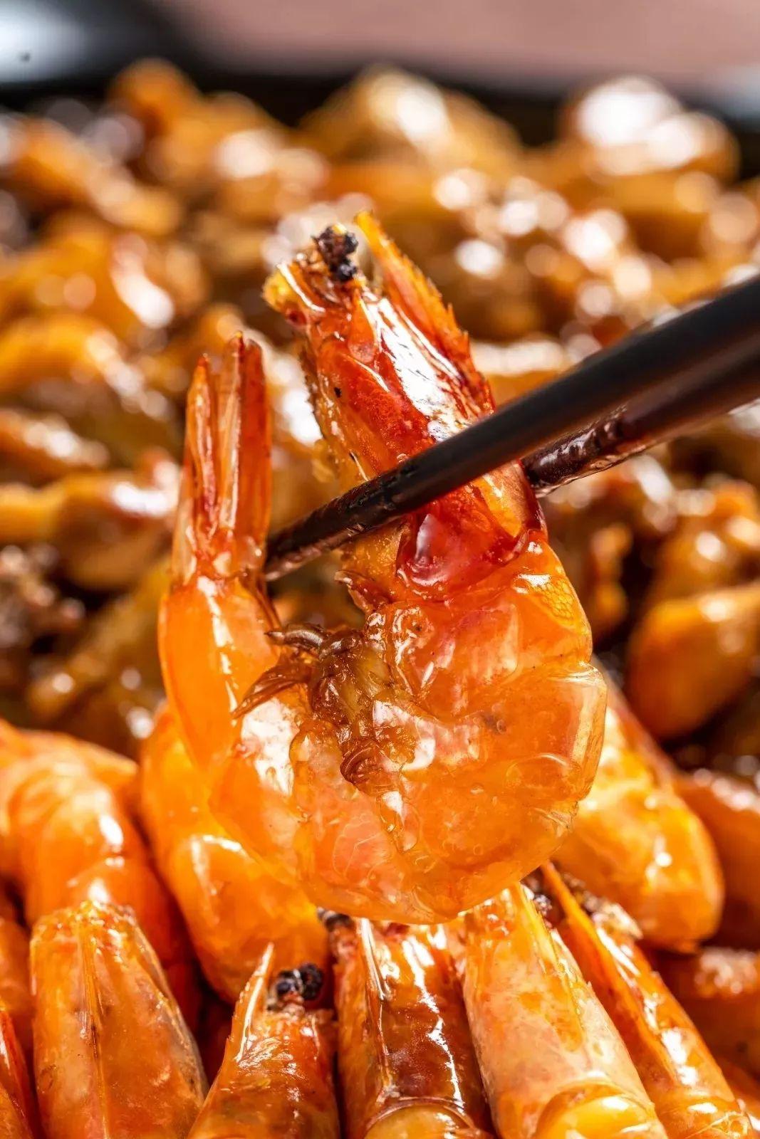 4000m²「平价海鲜」，还藏了个老广早茶，鸡煲、羊肉、虾蟹