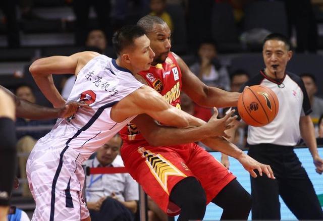 欧文11场就锁定状元比赛数据,欧文42分战胜鹈鹕全场视频