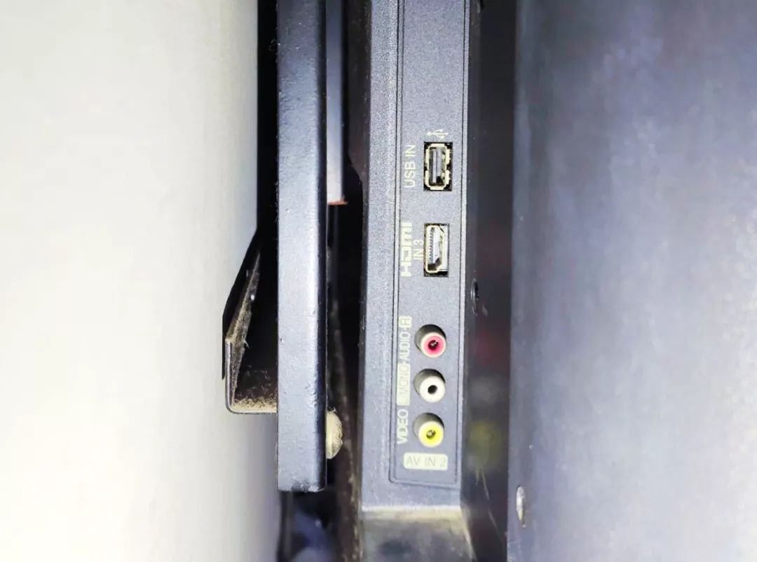 手机秒变电视机,手机屏幕秒变电脑大屏