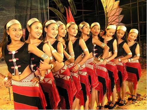 云南少数民族服饰图片,最好看的云南民族服饰