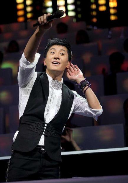 被捅三刀的明星,毛宁回应丑闻事件