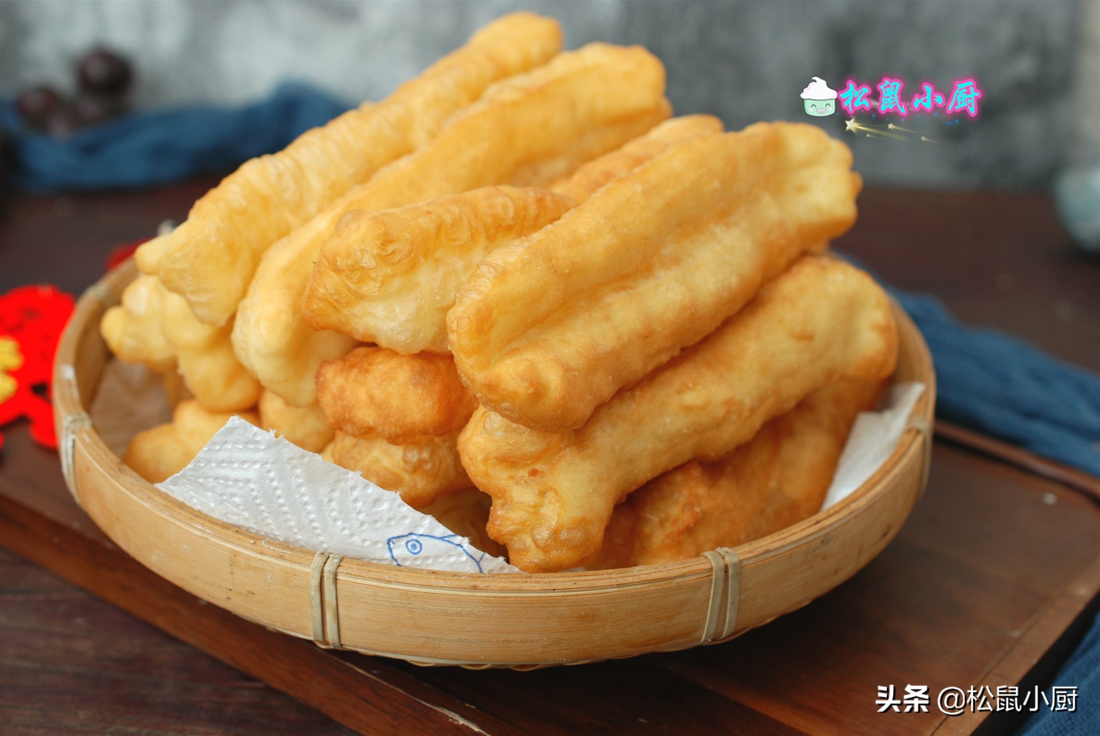 自己在家怎样用面粉炸油条好吃,普通面粉炸油条怎么炸又软又好吃