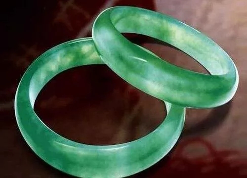 买翡翠怕上当十秒钟学会,买翡翠不上当的秘诀非常有用