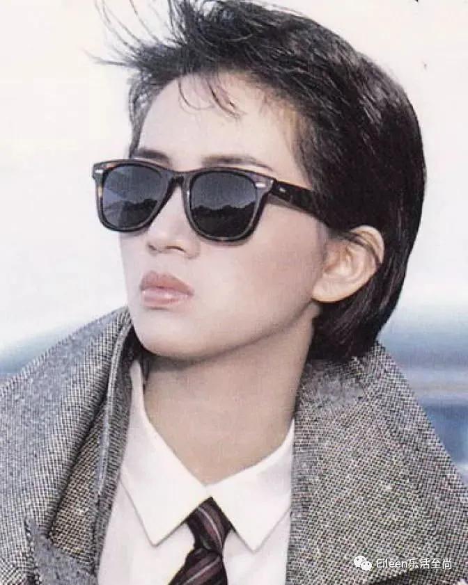 强捧成天后？未婚带女的她究竟如何成为大女主？