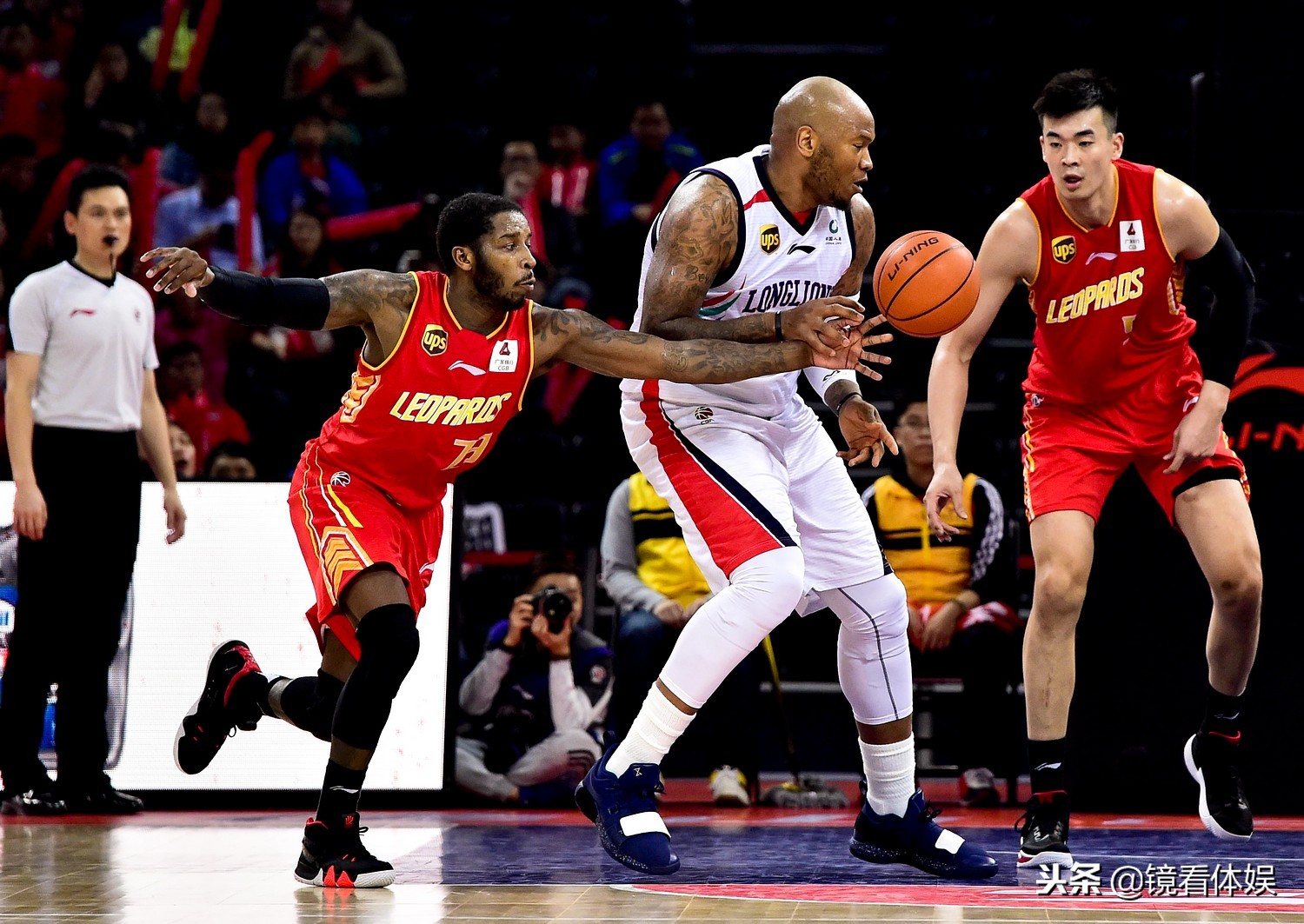 鐜嬮湝閲岀毊,閲岀毊涓轰腑鍥借冻鐞冪暀涓嬬殑韬奖