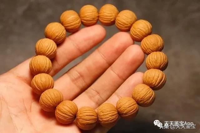 最好的猴头核桃,怎么分辨是不是猴头核桃雕刻的