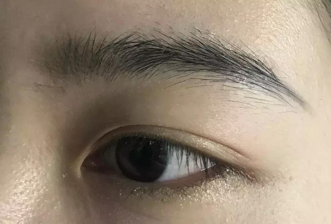 最流行的眉笔画出来特好看,便宜好用能画出根根分明的眉笔