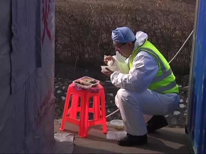 唐山疫情期间生机蓬勃,唐山疫情全面进入应急状态