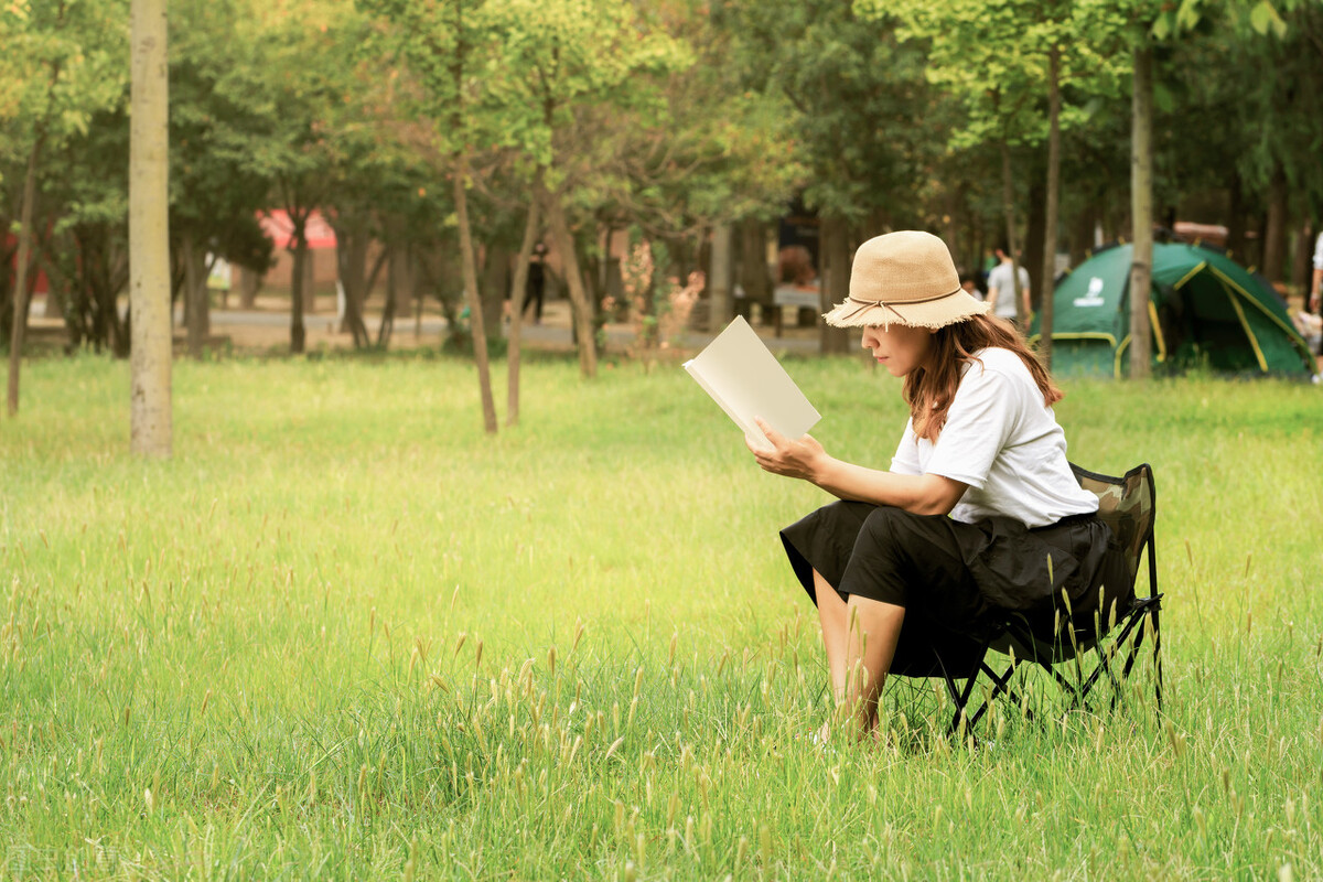 靠写作从月薪3000到月入30000,想靠写作赚钱该干什么工作