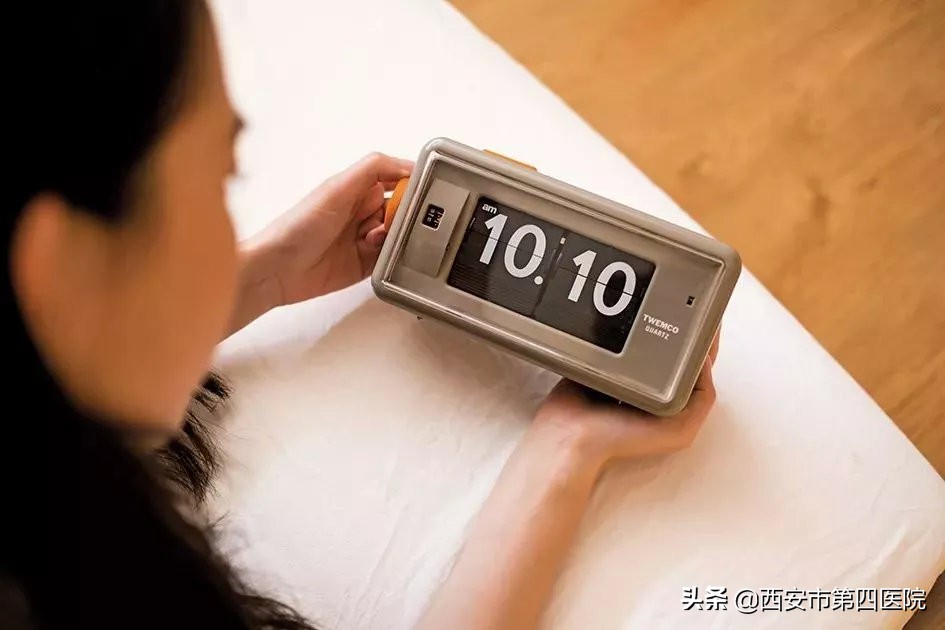 为什么老是犯困睡一天了都好困,总是犯困越睡越累原来是它的原因