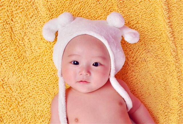 新生儿十五天肚子鼓鼓是什么原因,新生儿出生后肚子发硬怎么回事