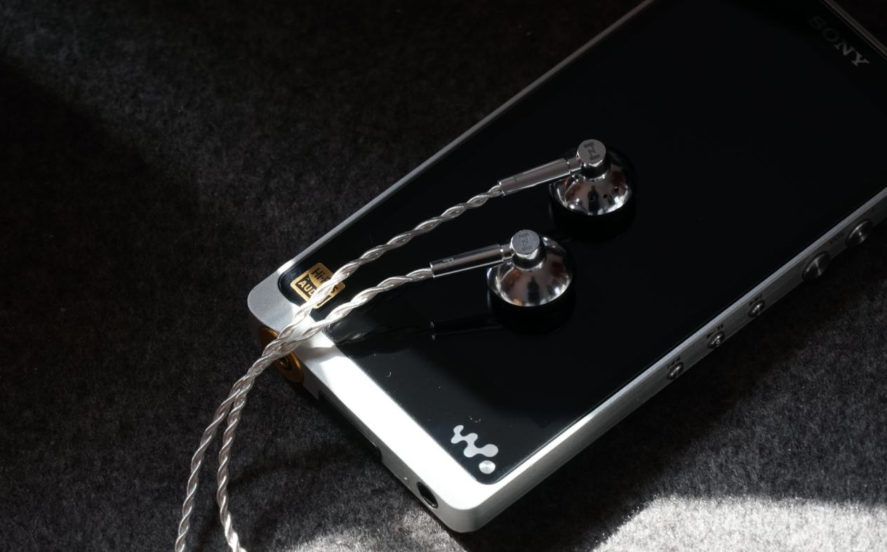 2020超史诗收藏：茫茫机海寻觅“女毒”横跨全年HIFI典藏名录