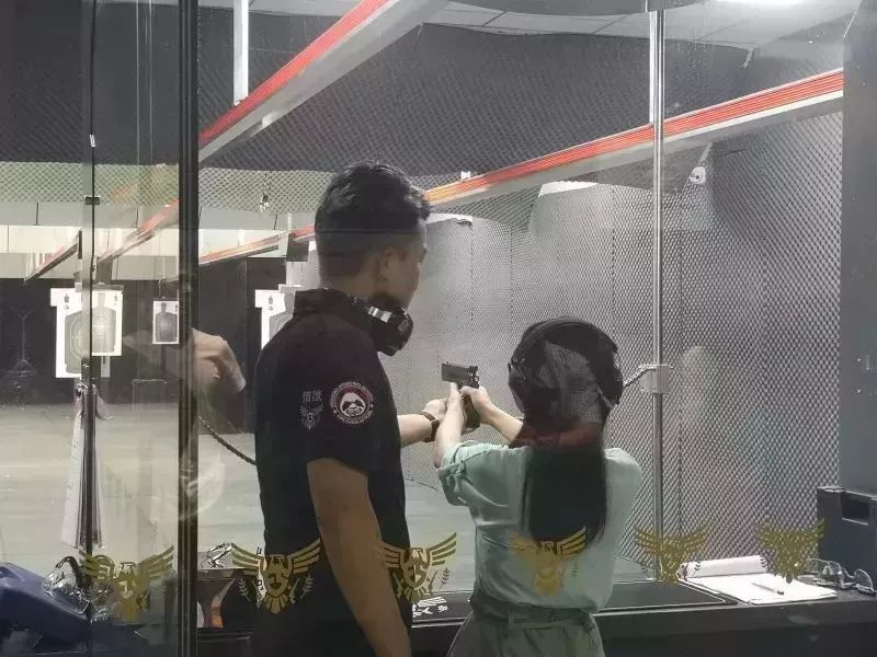 中街真枪射击体验馆,实弹射击体验馆广州店