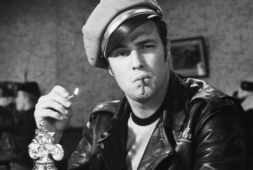 pu皮衣皱了怎么快速弄平,皮衣皱了正确熨烫方法