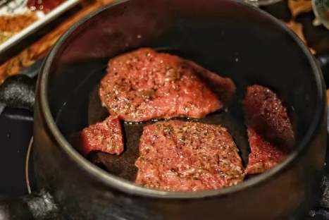 济南正宗龟锅烤肉,探索济南美食