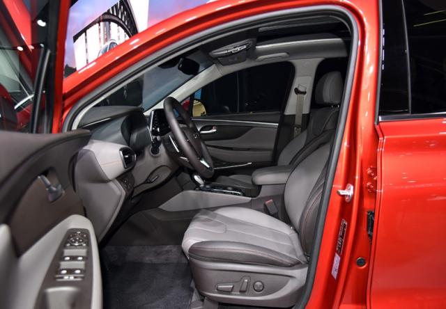 被忽视的韩系“精品”，配2.0T，比汉兰达还霸气，纯进口却没人看