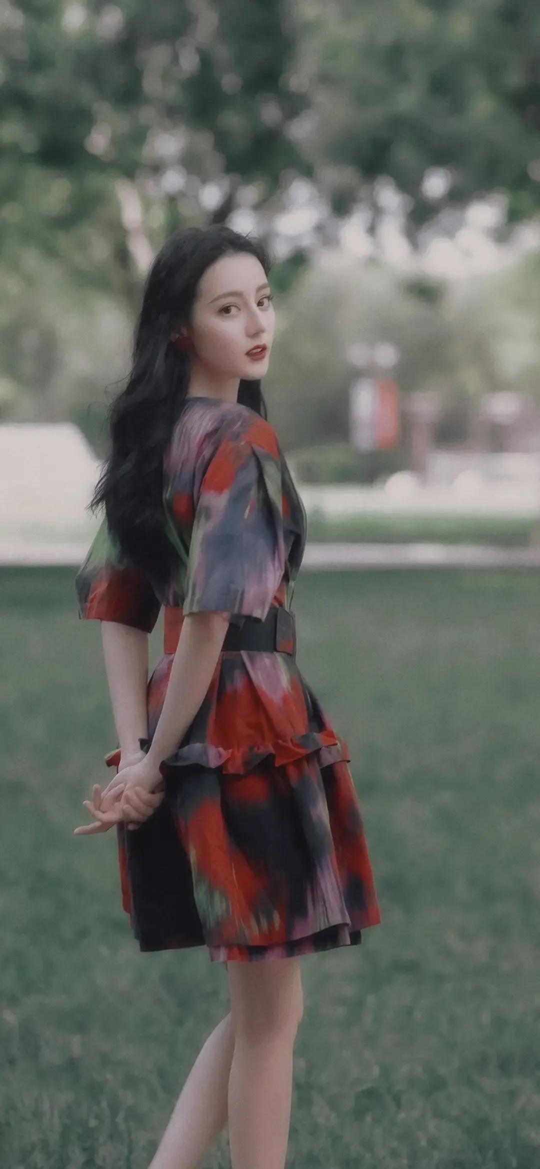 可爱又萌的迪丽热巴,高颜值身材好的迪丽热巴