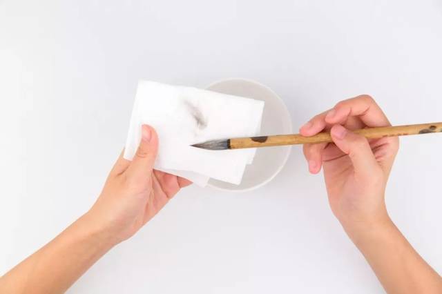 毛笔没用几天就坏了？延长毛笔寿命，跟我一起这样做